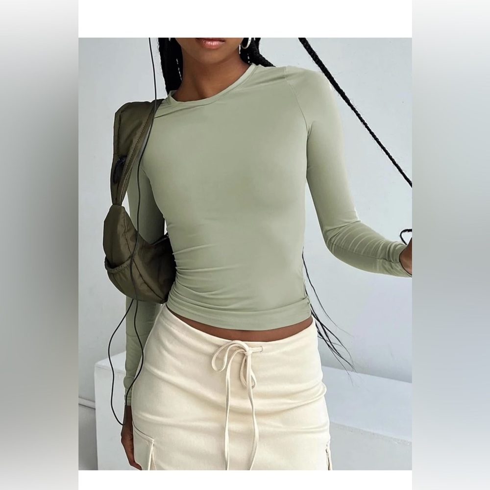 Meladyan Medium Women Basic Long Sleeve Round Neck Crop Top Tee Bodycon